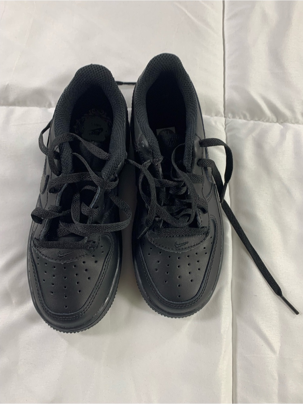 Pre loved NIKE shoes boys size 13C